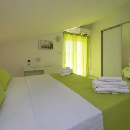 Apartment Tomi Trogir